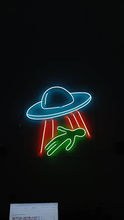 24x24 Inch UFO Neon Light