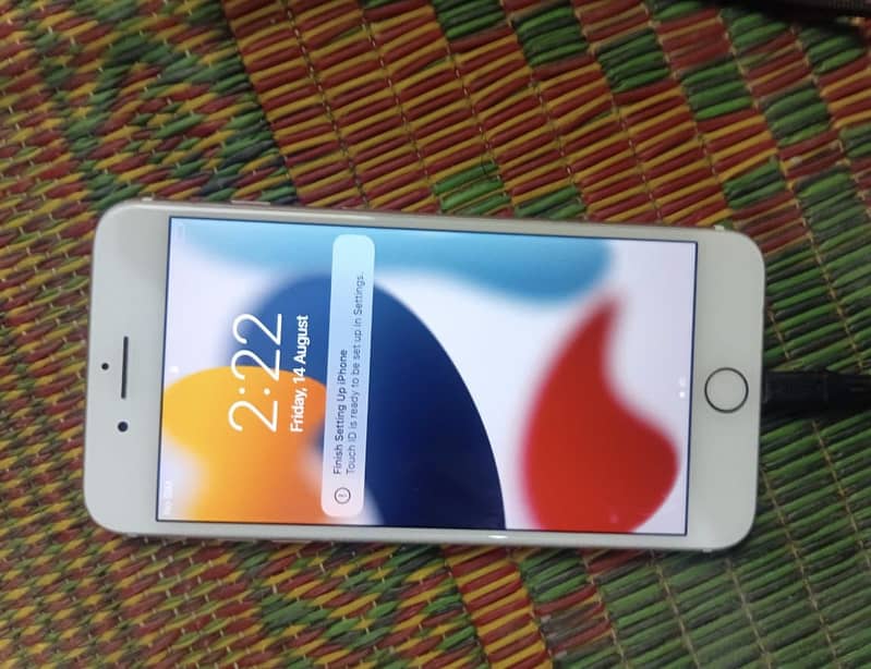Apple iPhone 7 Plus 0