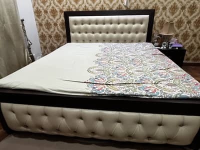 Luxury Pure Wood Queen Size Bed | Tufted Upholstery
