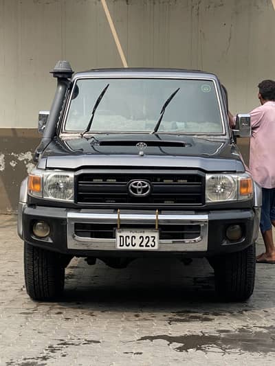 Toyota Land Cruiser 1990
