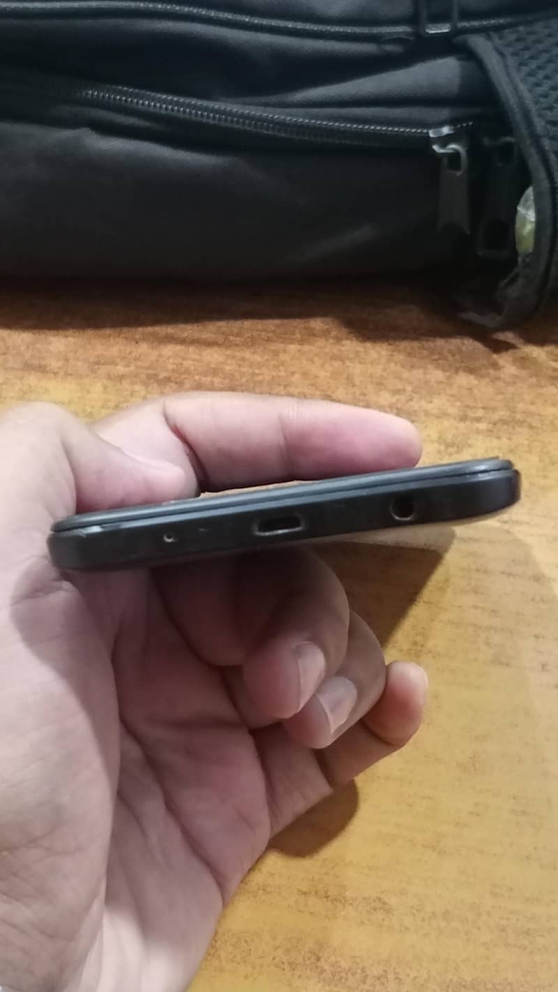 Redmi A2+ 3