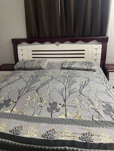 Bed,side table and dressing