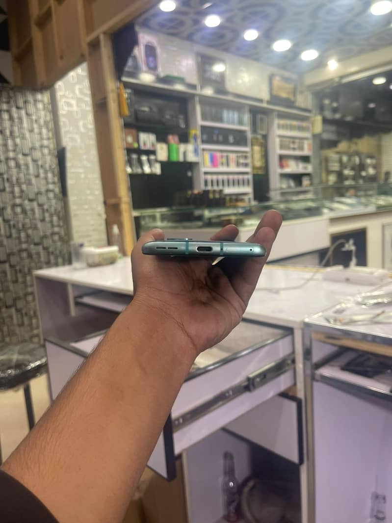 One Plus 8T 2