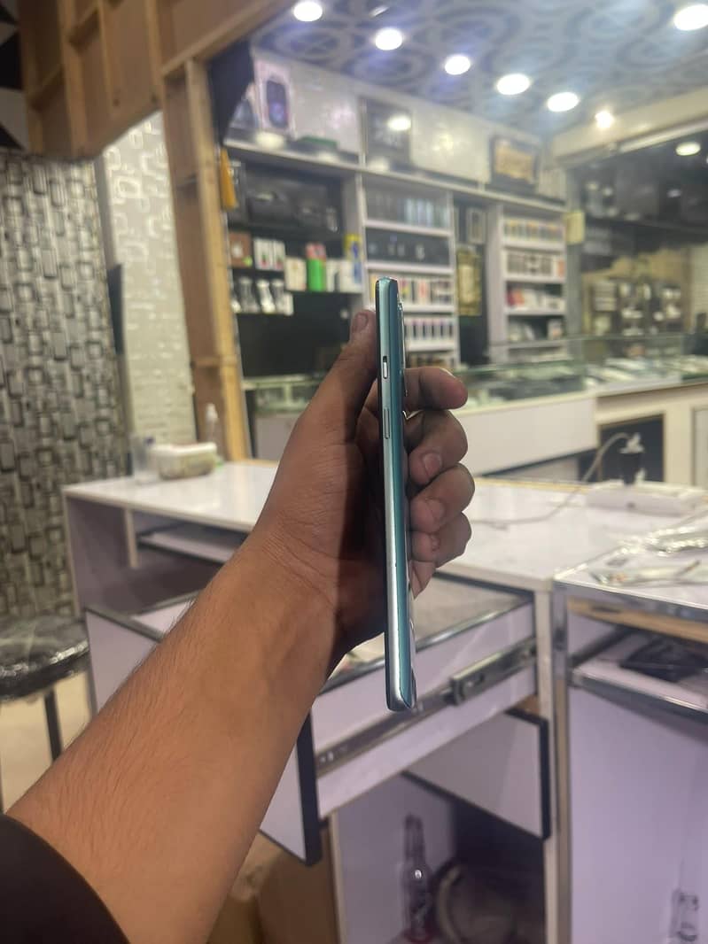One Plus 8T 5