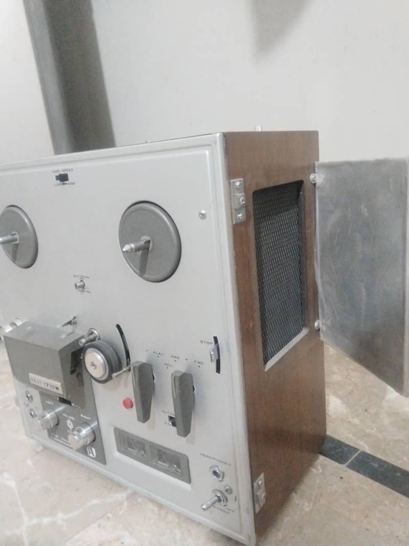Tape recorder 2