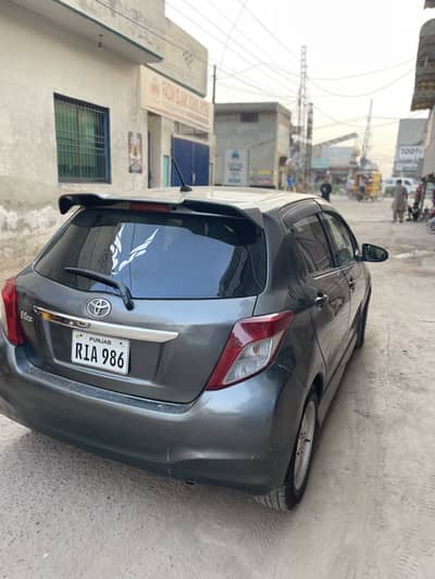 Toyota Vitz 2012
