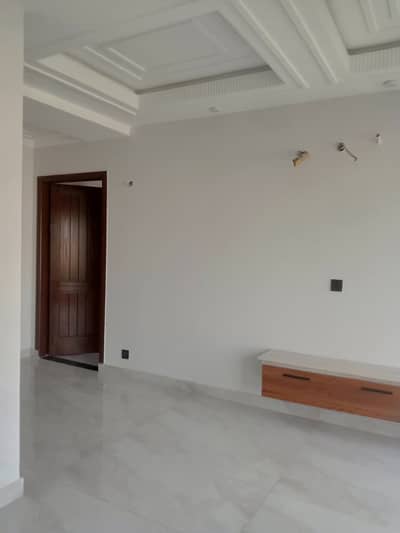 One Bed Apartment For Rent In Brand New Building In Bahria Town Lahore