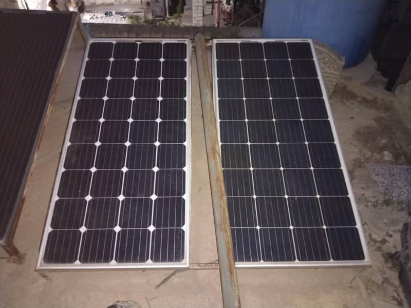 4 solar panel with stand 2