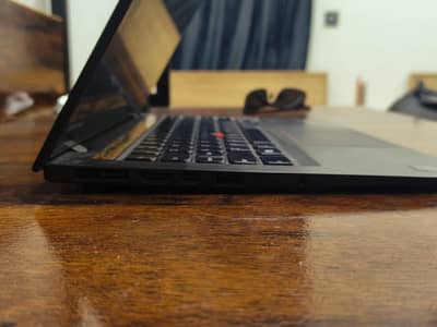 Lenovo Thinkpad X1 Carbon -i7 Gen 4, 8 GB RAM,SSD, Well Maintained