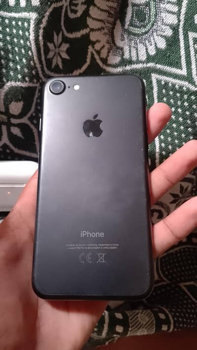 Apple iPhone 7