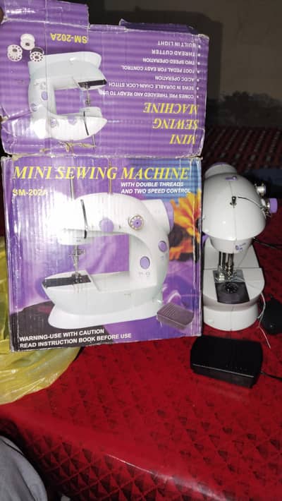 mini sewing machine
