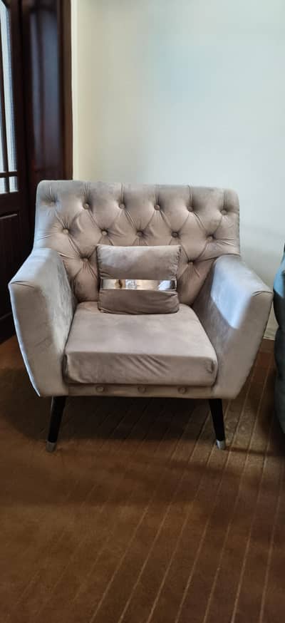 single   chair very reasonable price