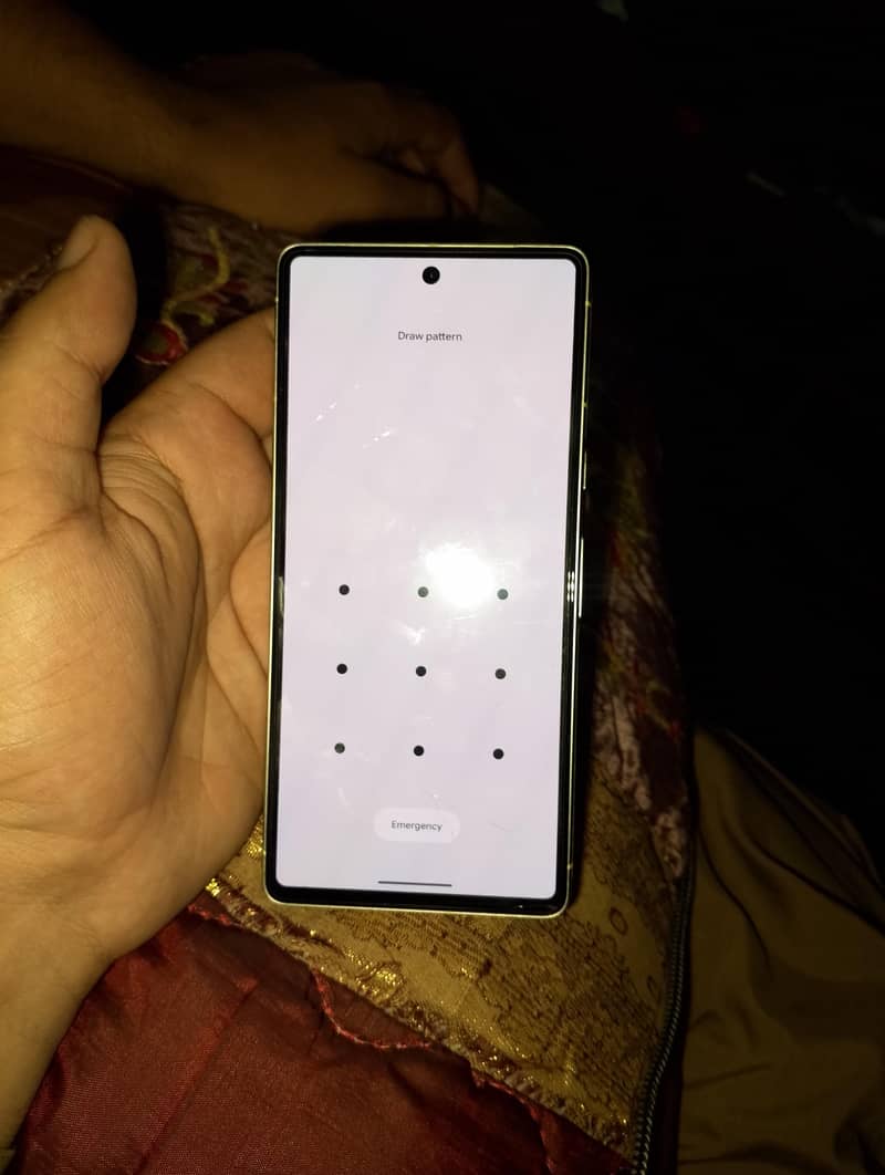 Google Pixel 7 4
