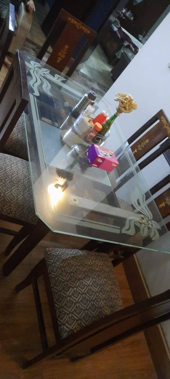 Table chairs 1