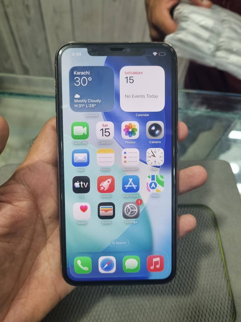 Apple iPhone 11 Pro Max 1