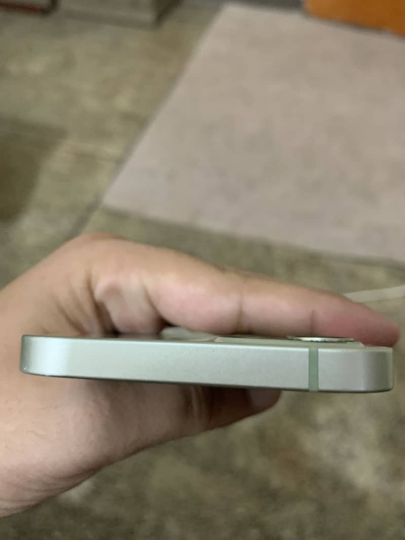 Apple iPhone 12 5