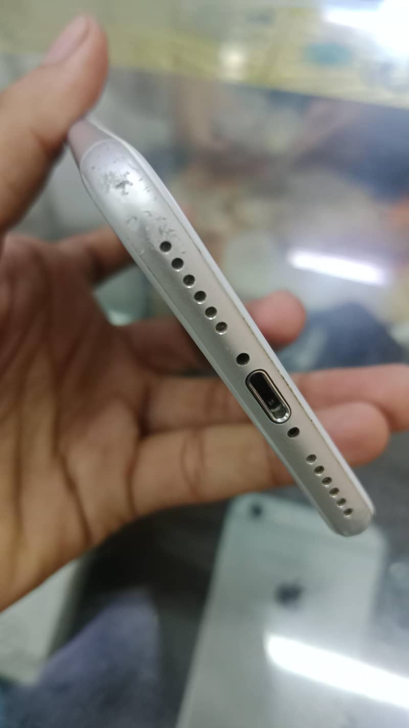 Apple iPhone 8 Plus 2