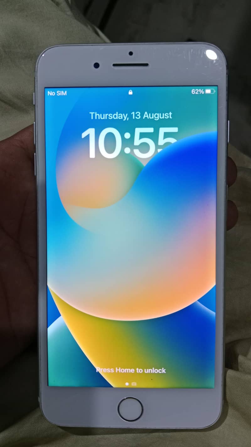 Apple iPhone 8 Plus 3