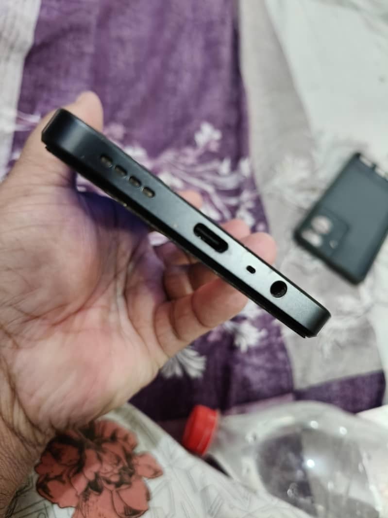 Realme Note 60x 4