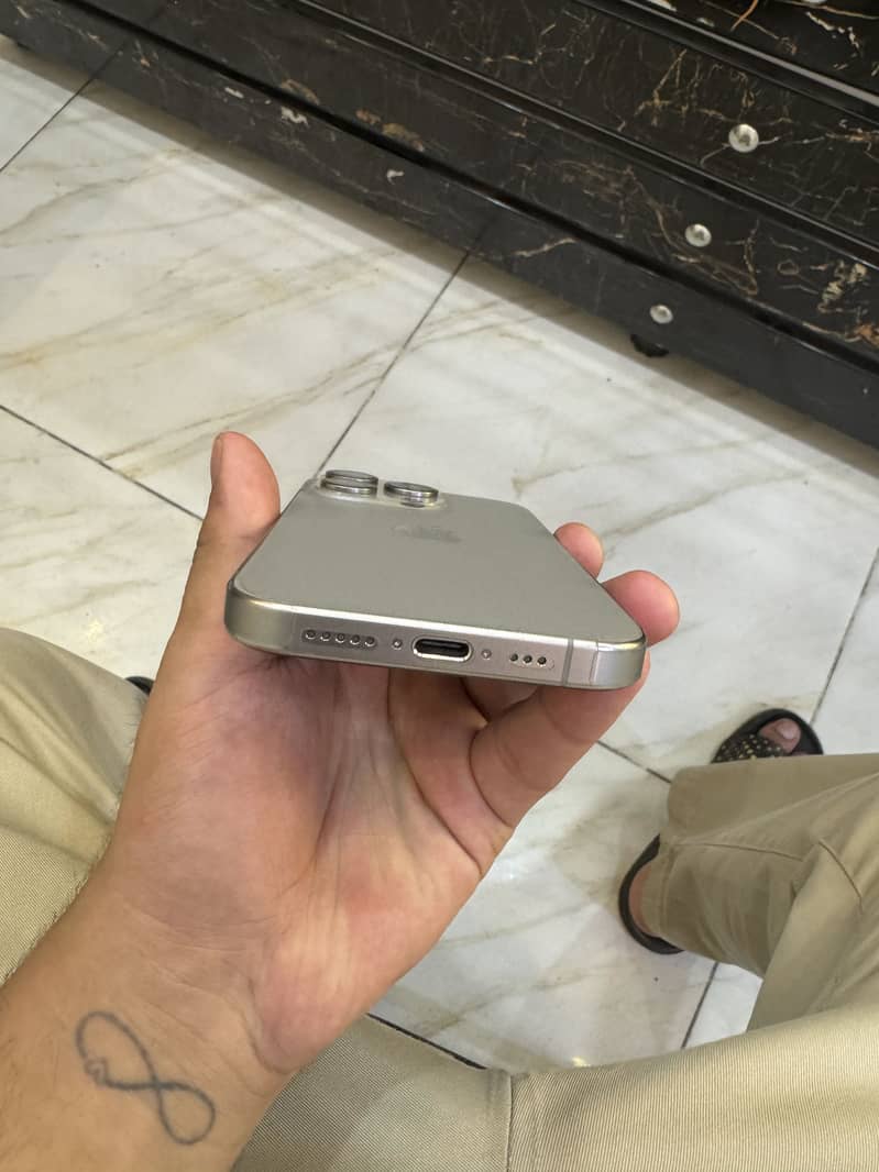 iPhone 15 Pro JV 2