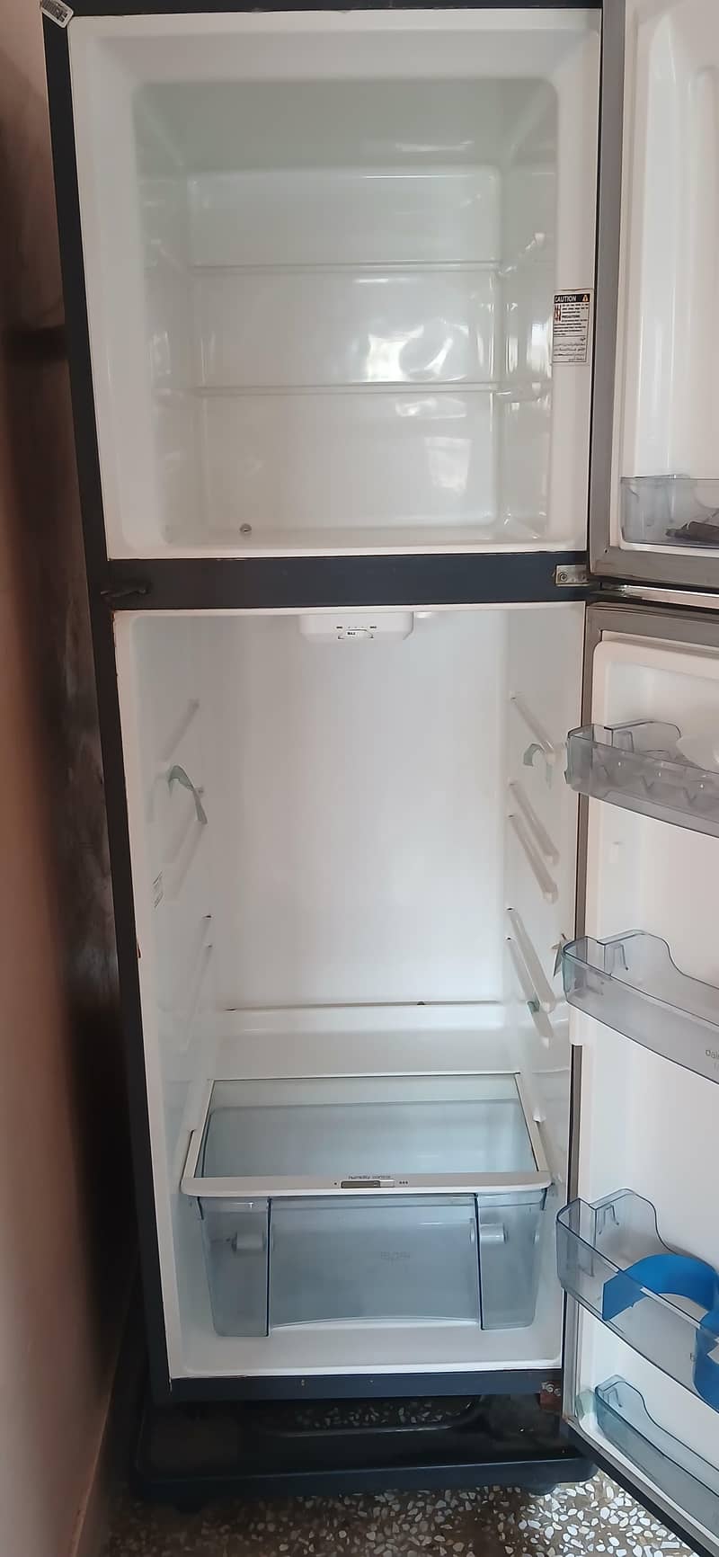 gree fridge 2