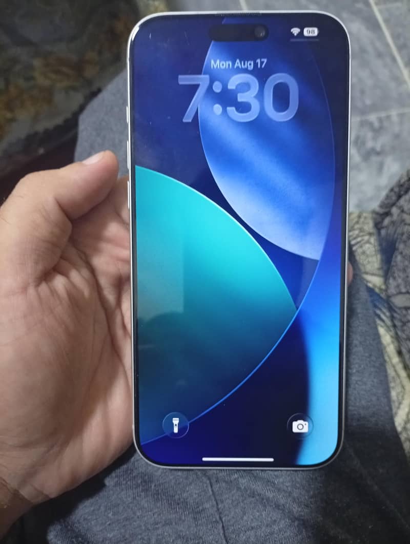 Apple iPhone 17 Pro Max 3