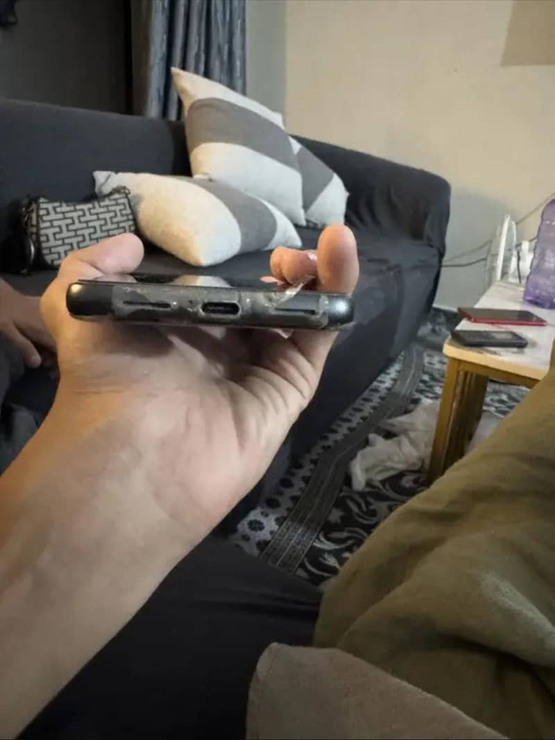 Google Pixel 8 6