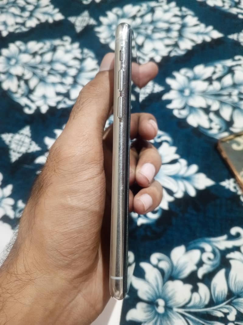 Apple iPhone X 1