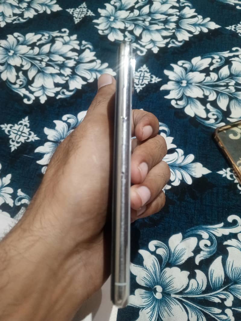 Apple iPhone X 2