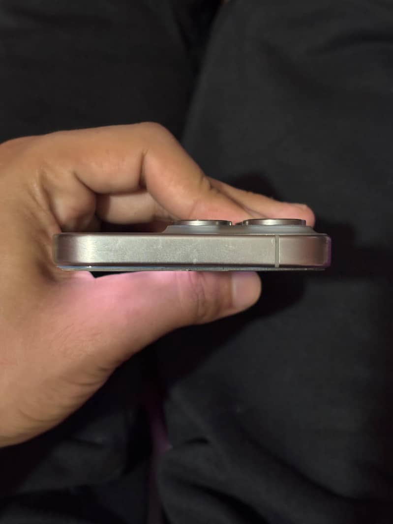 Apple iPhone 15 Pro 8