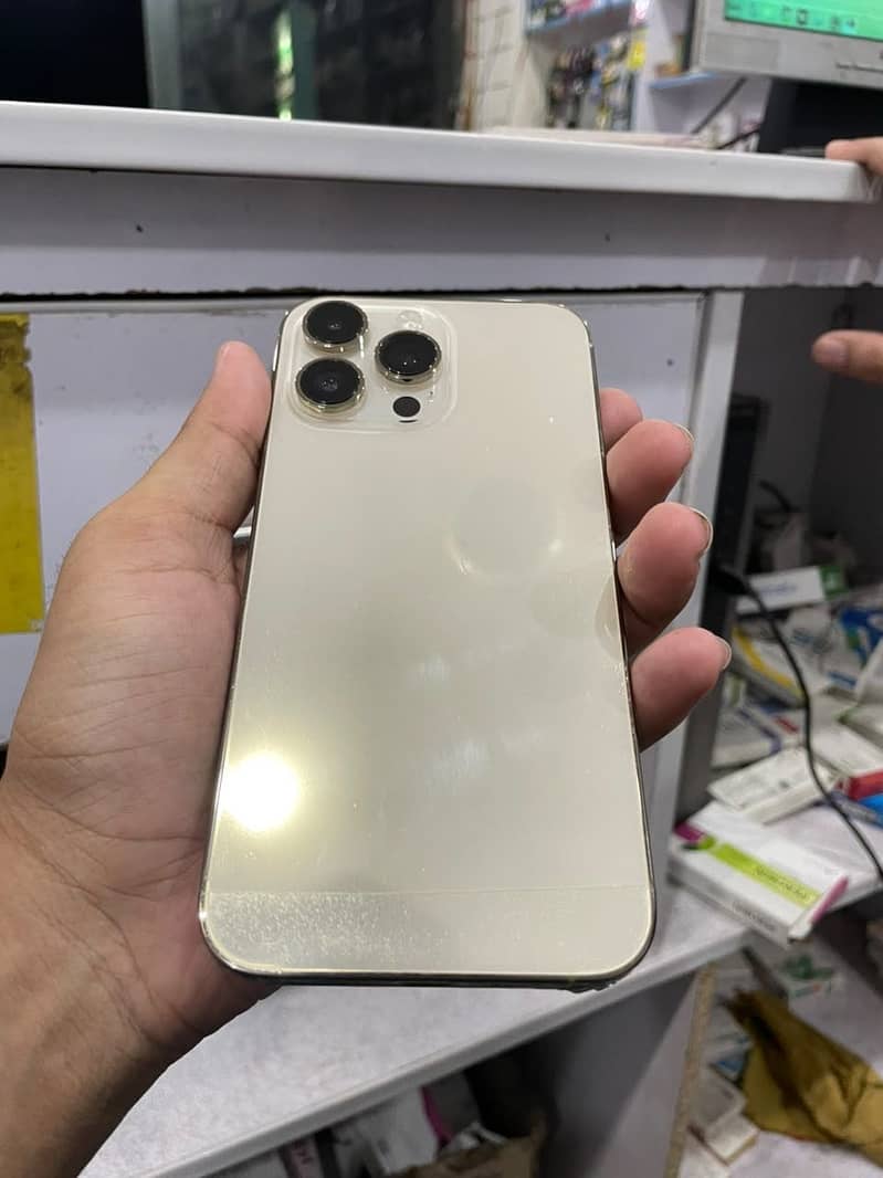 Apple iPhone 14 Pro Max 3