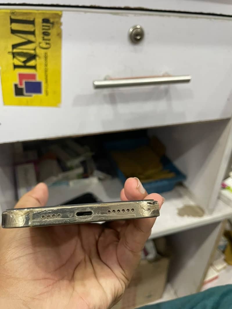 Apple iPhone 14 Pro Max 4