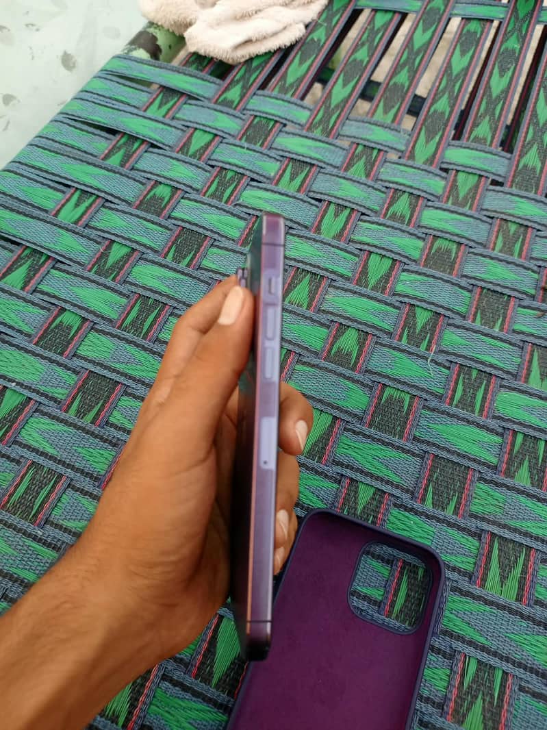 Apple iPhone 14 Pro Max 3