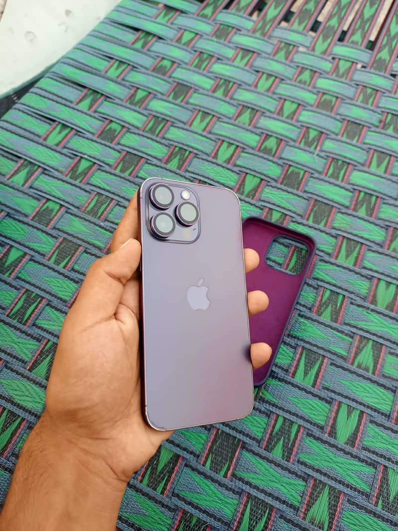 Apple iPhone 14 Pro Max 6