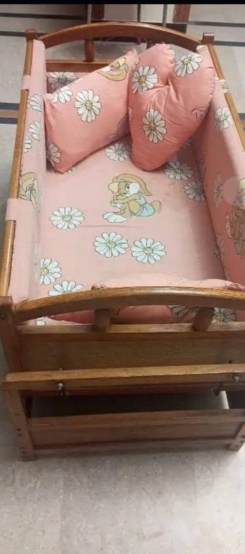 baby cot 1
