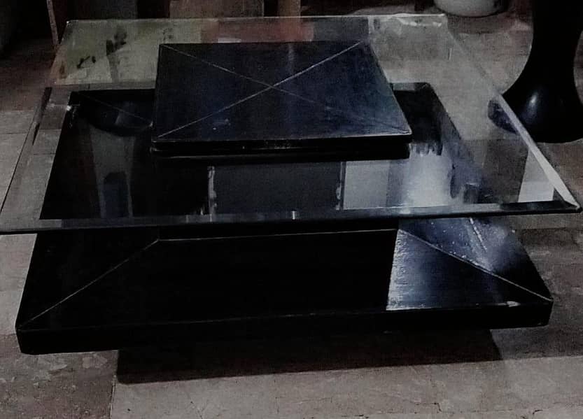 Center Table 0