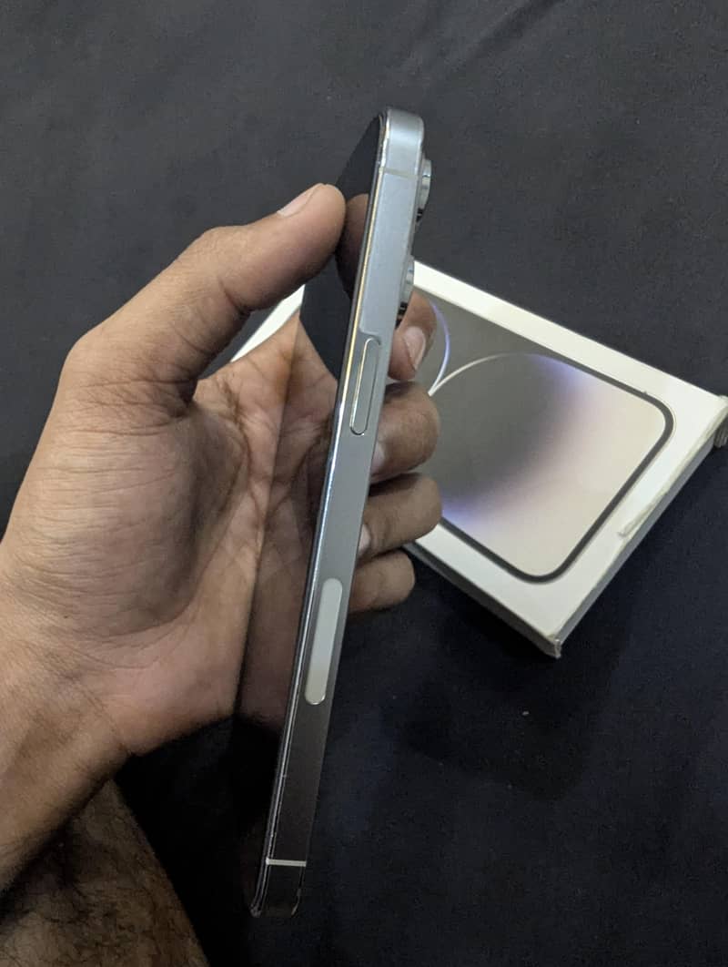 Apple iPhone 14 Pro Max 2