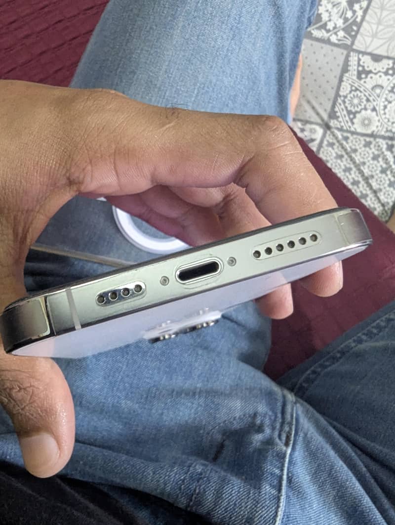 Apple iPhone 14 Pro Max 6