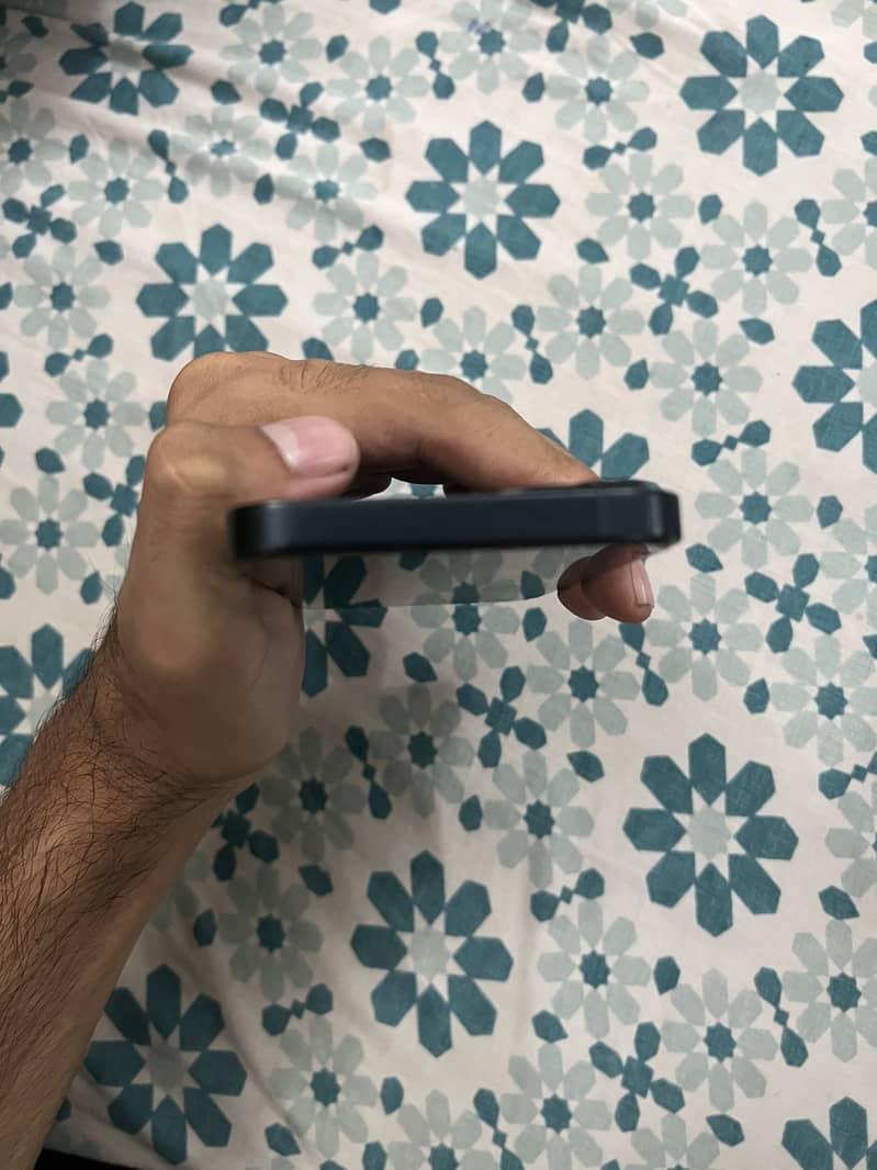 iPhone 13 jv 4