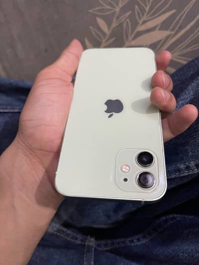 Apple iPhone 12