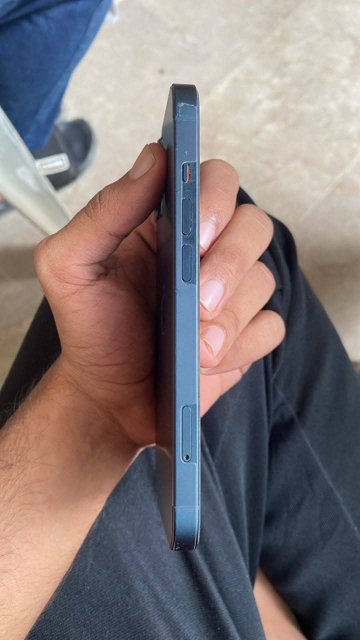 Apple iPhone 13 1
