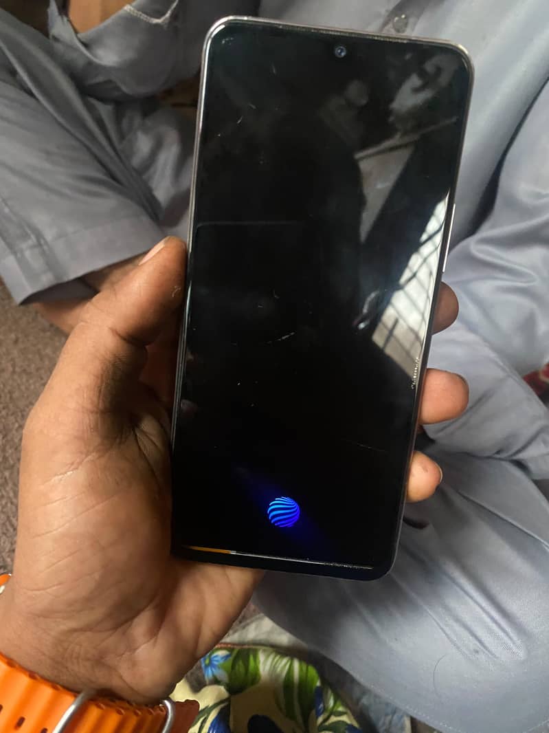 Vivo V21 1