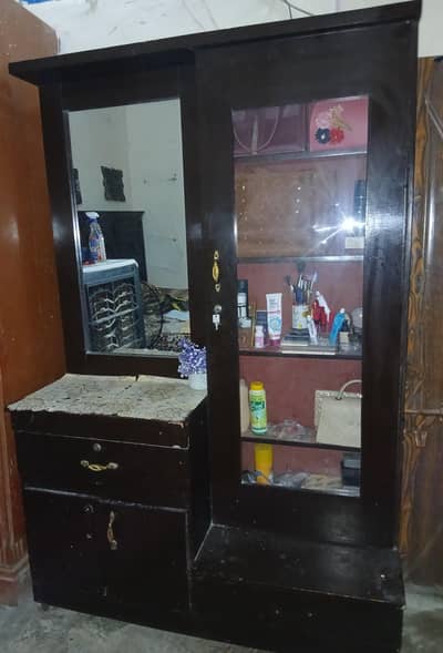 Dressing table for sale   RS. 15000