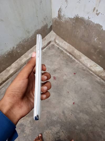 Aquos R2 PTA APPROVED