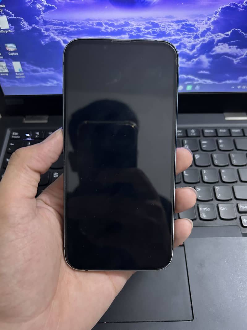 iPhone 14 4