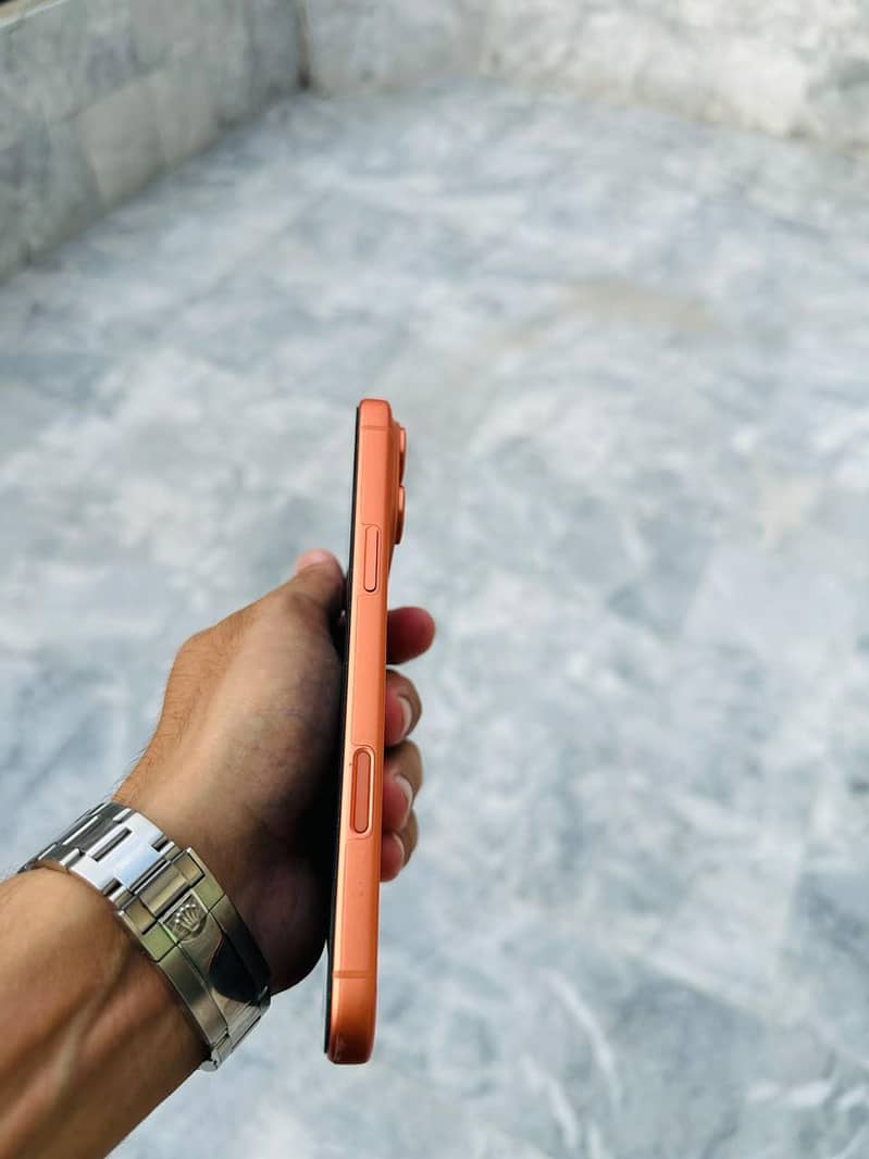 Apple iPhone 17 Pro Max 2