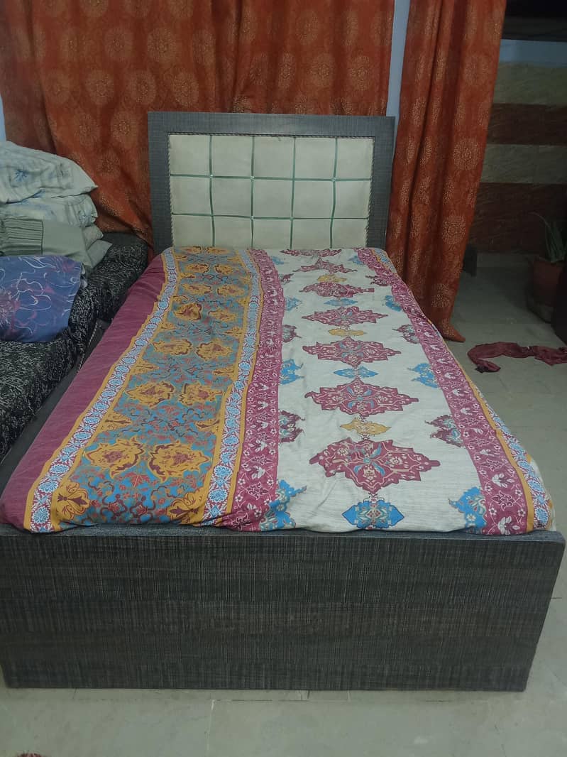 single bed 4