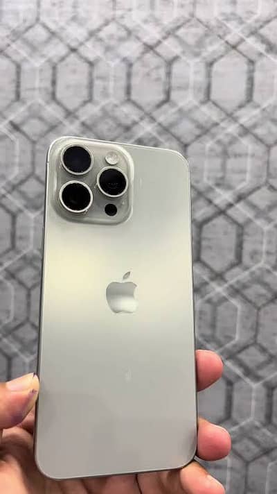 Apple iPhone 15 Pro Max