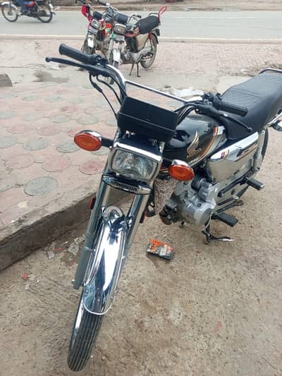 Honda CG 125 2026