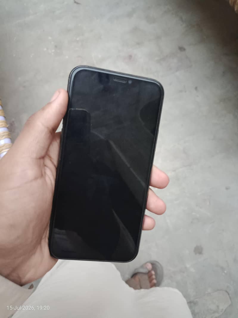 Apple iPhone 11 Pro 2